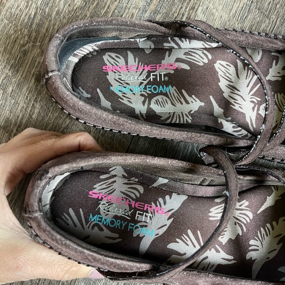 Sketchers leather mary jane chocolate brown memory foam shoes - Picture 6 of 11